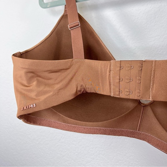 SKIMS Wireless Form Lightly Lined Bra Color Sienna, Size 42DD - Picture 5 of 9